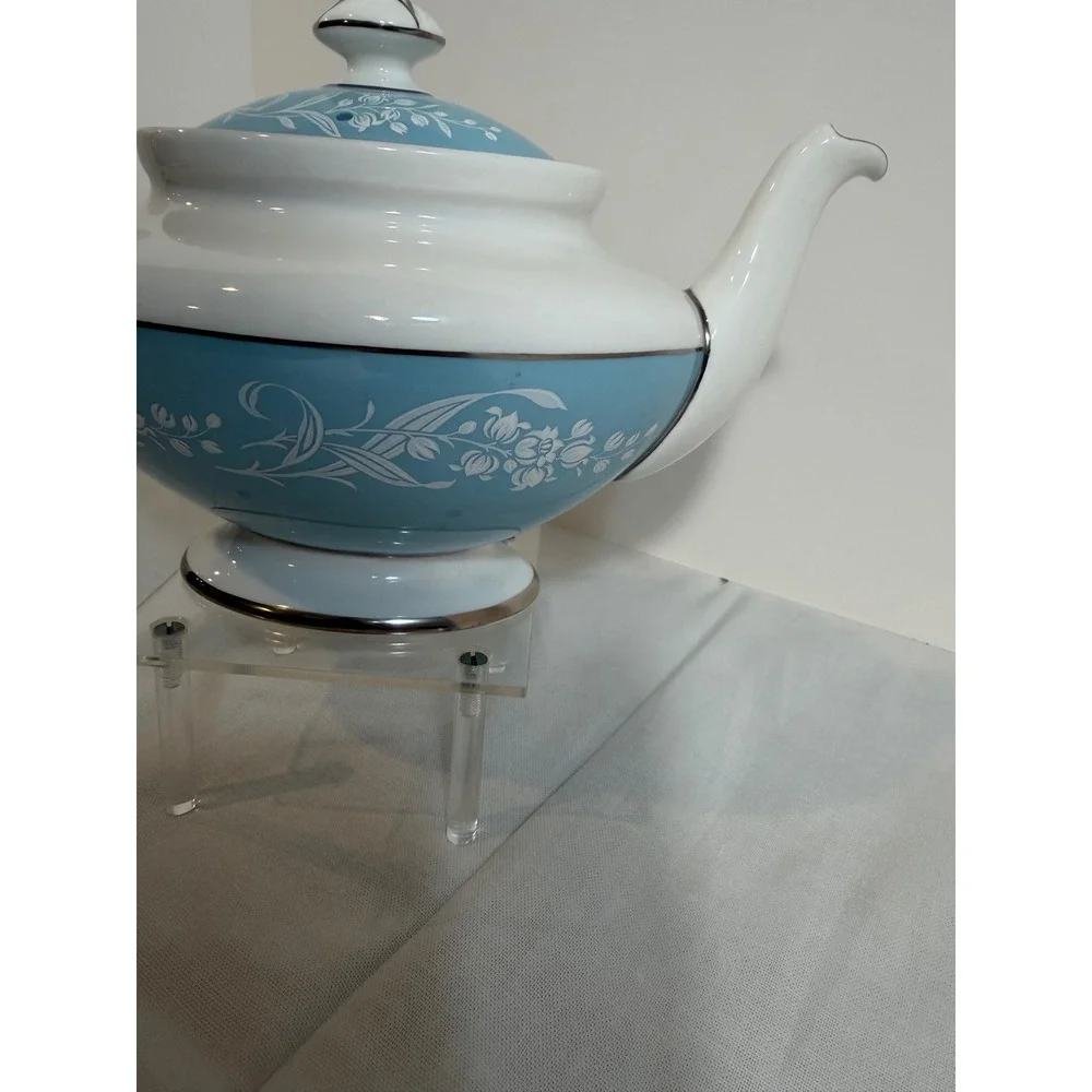 Royal Doulton Alexandria H.4912 Teapot Blue White Floral Bone China England